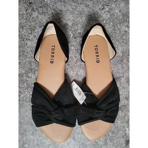 Torrid Black Faux Suede Twist Front D’orsay Flat Sandals Open Toe NWT Size 7